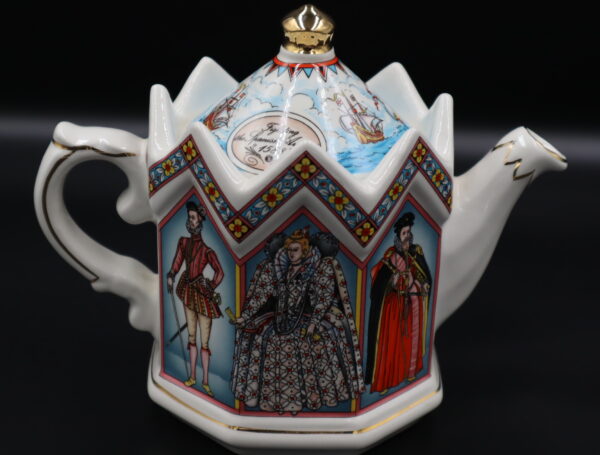 Sadler Queen Elizabeth Tea Pot