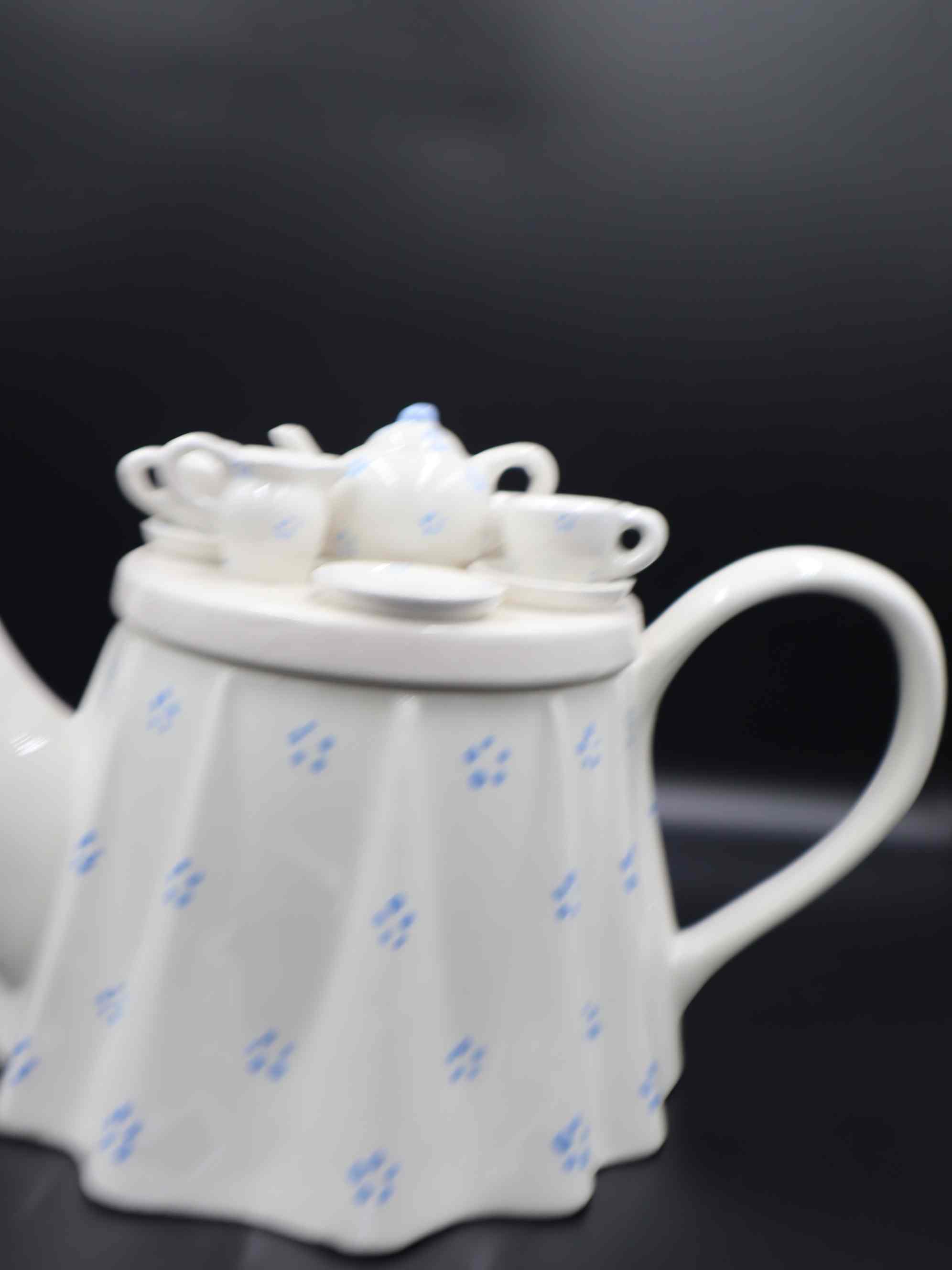 Tea Council Collection Tea Pot